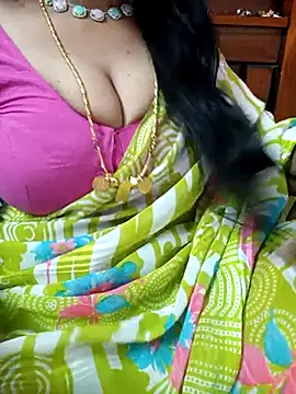Snapshot of amala_ss chatting on 03-01-25, 07:08 amala ss online show from 03-01-25, 07:08