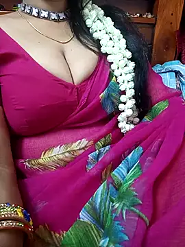 Snapshot of amala_ss chatting on 03-14-25, 01:46 amala ss online show from 03-14-25, 01:46