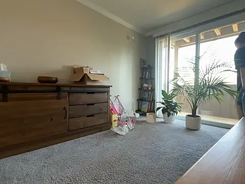 MissSwitch online show from 03-19-25, 06:01