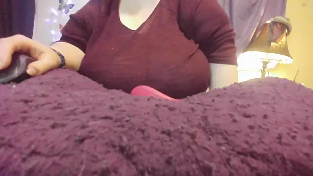 Snapshot of Alli_Kat chatting on 02-13-25, 08:06 Alli Kat online show from 02-13-25, 08:06