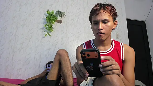 boys yourparty online show from 05-10-26, 01:11