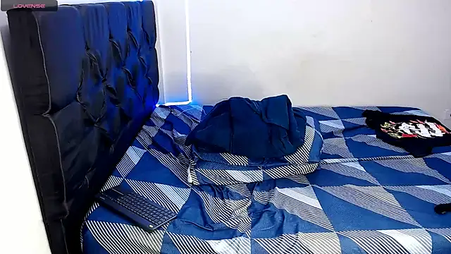 Snapshot of benji_hoter chatting on 02-20-25, 05:51 benji hoter online show from 02-20-25, 05:51