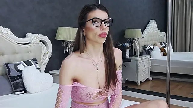 LaraDivine online show from 03-15-26, 07:47