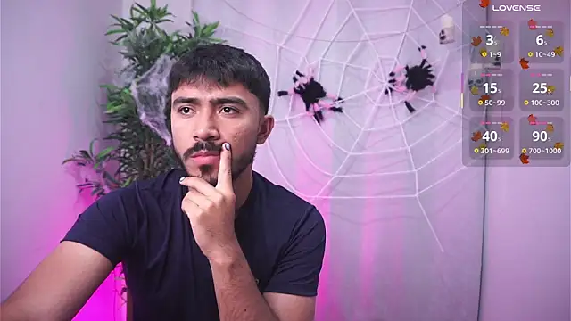 Snapshot of dam0n_fr0st chatting on 10-25-25, 10:37 dam0n fr0st online show from 10-25-25, 10:37