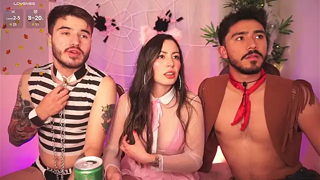 Snapshot of dam0n_fr0st chatting on 10-31-25, 09:16 dam0n fr0st online show from 10-31-25, 09:16