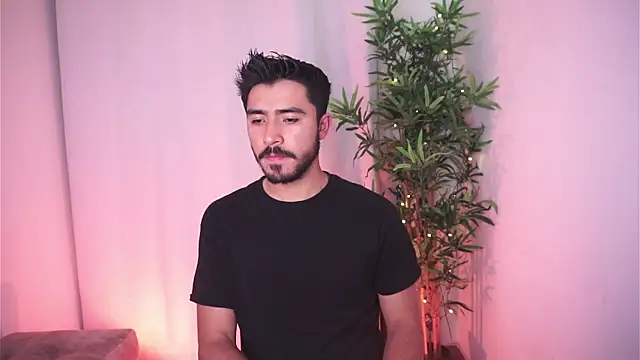 Snapshot of dam0n_fr0st chatting on 11-18-25, 12:05 dam0n fr0st online show from 11-18-25, 12:05