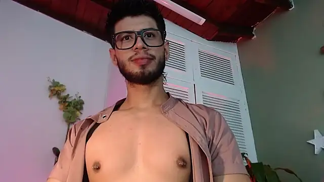 Colby brown03 online show from 11-06-25, 07:04