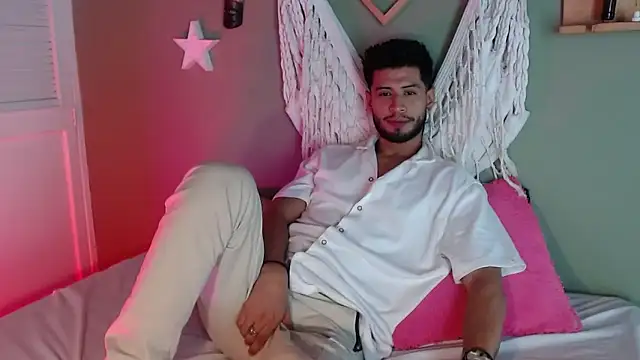 Colby brown03 online show from 11-19-25, 03:50