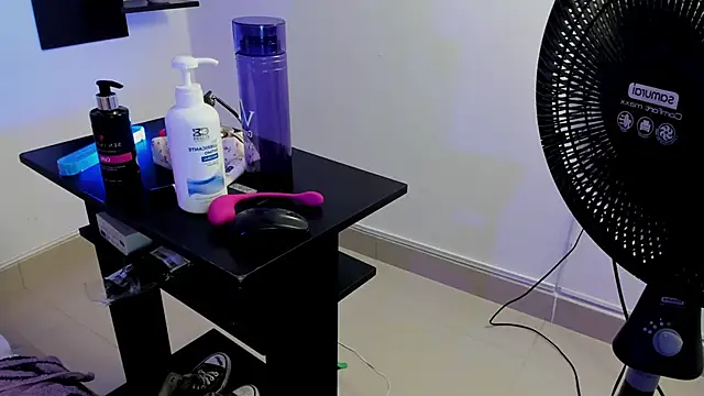 AlexaFoxy18 online show from 02-07-25, 07:18