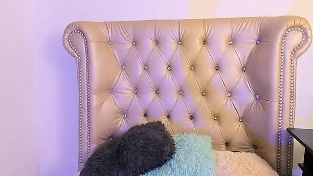 AlexaFoxy18 online show from 02-20-25, 08:06