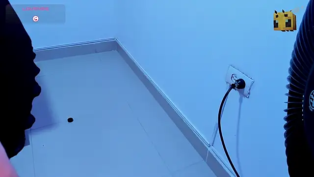 AlexaFoxy18 online show from 03-11-25, 11:01