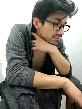 charlesss19 online show from 02-26-25, 11:09