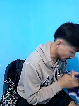 charlesss19 online show from 03-21-25, 07:57