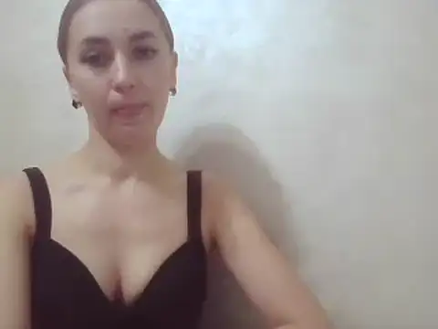 Snapshot of CaitlinaJayne23 chatting on 02-08-25, 04:14 CaitlinaJayne23 online show from 02-08-25, 04:14