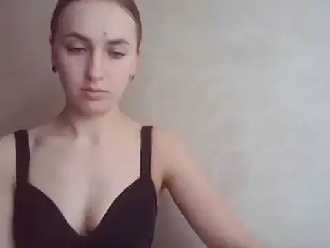 Snapshot of CaitlinaJayne23 chatting on 03-02-25, 11:07 CaitlinaJayne23 online show from 03-02-25, 11:07