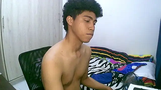 Snapshot of sexy_diamante_ chatting on 10-05-25, 08:29 sexy diamante online show from 10-05-25, 08:29