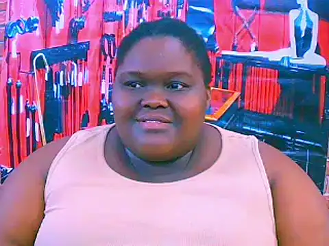 Snapshot of EbonyHotBuns chatting on 10-26-25, 08:20 EbonyHotBuns online show from 10-26-25, 08:20