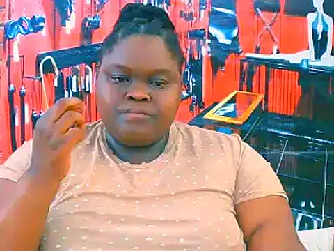 Snapshot of EbonyHotBuns chatting on 11-06-25, 06:31 EbonyHotBuns online show from 11-06-25, 06:31