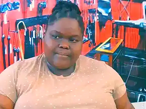 Snapshot of EbonyHotBuns chatting on 11-10-25, 07:07 EbonyHotBuns online show from 11-10-25, 07:07