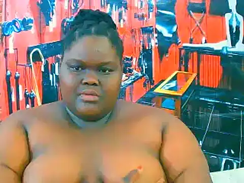 Snapshot of EbonyHotBuns chatting on 11-10-25, 07:13 EbonyHotBuns online show from 11-10-25, 07:13