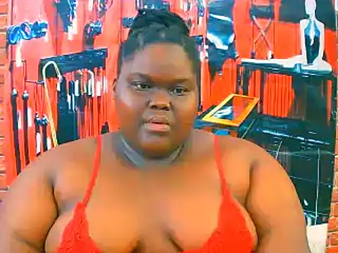 Snapshot of EbonyHotBuns chatting on 11-15-25, 09:11 EbonyHotBuns online show from 11-15-25, 09:11