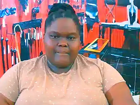 Snapshot of EbonyHotBuns chatting on 11-16-25, 09:15 EbonyHotBuns online show from 11-16-25, 09:15