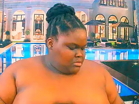 Snapshot of EbonyHotBuns chatting on 11-25-25, 07:25 EbonyHotBuns online show from 11-25-25, 07:25