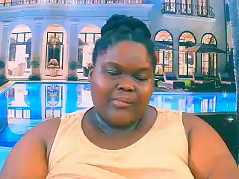 Snapshot of EbonyHotBuns chatting on 11-28-25, 08:00 EbonyHotBuns online show from 11-28-25, 08:00