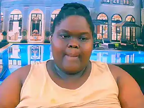 Snapshot of EbonyHotBuns chatting on 12-13-25, 07:53 EbonyHotBuns online show from 12-13-25, 07:53