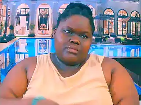 Snapshot of EbonyHotBuns chatting on 12-15-25, 08:40 EbonyHotBuns online show from 12-15-25, 08:40