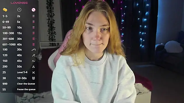 ReddHotPipper online show from 03-10-25, 01:01