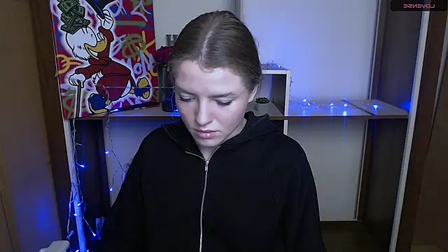 Snapshot of MissOliviaa_ chatting on 12-12-24, 12:55 MissOliviaa  online show from 12-12-24, 12:55