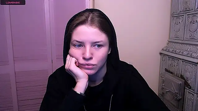 Snapshot of MissOliviaa_ chatting on 12-21-24, 09:12 MissOliviaa  online show from 12-21-24, 09:12