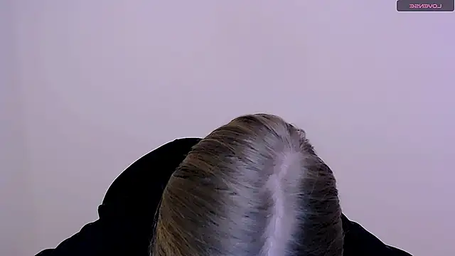 Snapshot of MissOliviaa_ chatting on 12-23-24, 11:57 MissOliviaa  online show from 12-23-24, 11:57