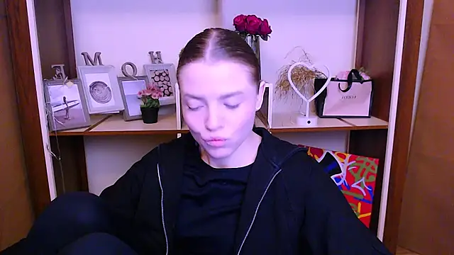 Snapshot of MissOliviaa_ chatting on 01-26-25, 07:53 MissOliviaa  online show from 01-26-25, 07:53