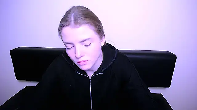 Snapshot of MissOliviaa_ chatting on 01-31-25, 02:49 MissOliviaa  online show from 01-31-25, 02:49