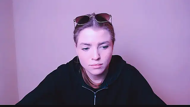 Snapshot of MissOliviaa_ chatting on 02-10-25, 02:26 MissOliviaa  online show from 02-10-25, 02:26