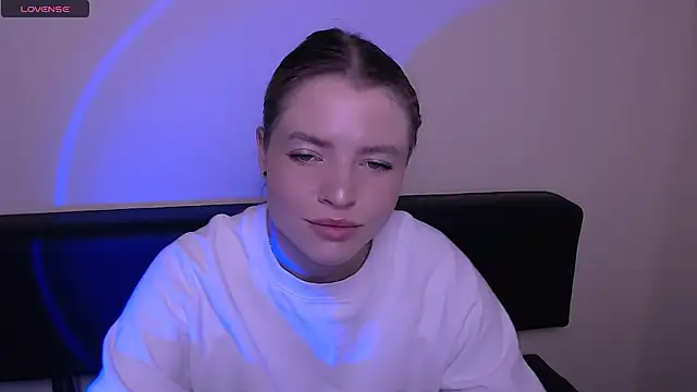 MissOliviaa  online show from 11-01-25, 08:27