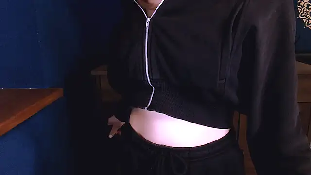 MissOliviaa  online show from 11-06-25, 02:18