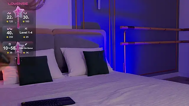 Snapshot of Smiley_Mia chatting on 02-02-25, 08:13 Smiley Mia online show from 02-02-25, 08:13