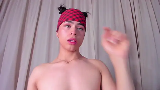 Snapshot of Little_michell chatting on 02-03-25, 11:09 Little michell online show from 02-03-25, 11:09