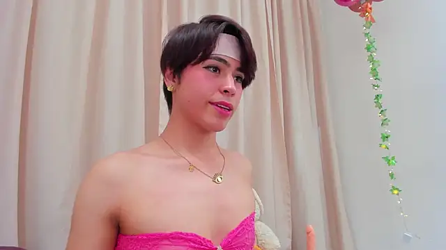 Snapshot of Little_michell chatting on 03-07-25, 03:28 Little michell online show from 03-07-25, 03:28