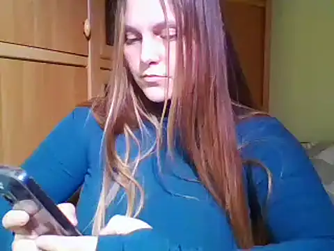 Snapshot of Evasapples chatting on 01-09-25, 03:12 Evasapples online show from 01-09-25, 03:12