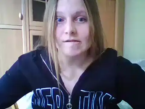 Snapshot of Evasapples chatting on 01-09-25, 07:08 Evasapples online show from 01-09-25, 07:08