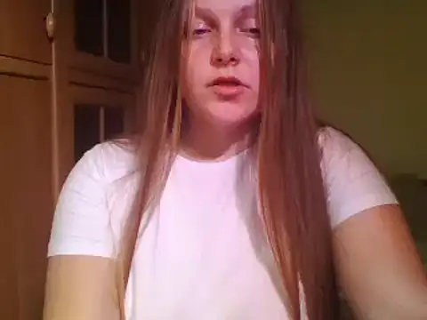 Snapshot of Evasapples chatting on 02-02-25, 02:02 Evasapples online show from 02-02-25, 02:02