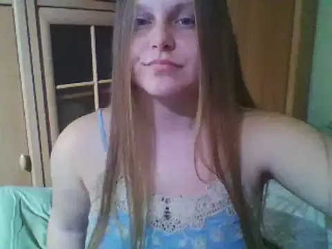 Snapshot of Evasapples chatting on 02-07-25, 05:29 Evasapples online show from 02-07-25, 05:29