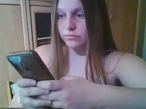 Snapshot of Evasapples chatting on 02-07-25, 09:15 Evasapples online show from 02-07-25, 09:15