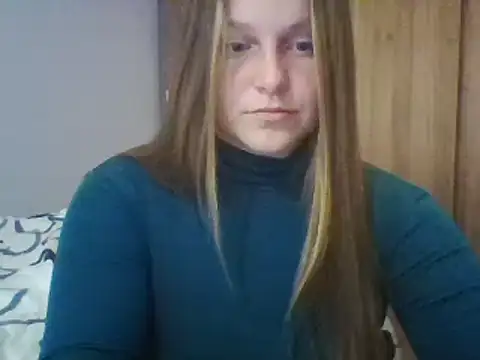 Snapshot of Evasapples chatting on 02-23-25, 11:11 Evasapples online show from 02-23-25, 11:11