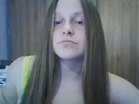 Snapshot of Evasapples chatting on 02-24-25, 06:26 Evasapples online show from 02-24-25, 06:26