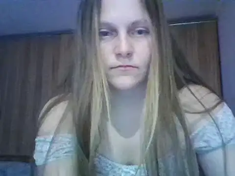 Snapshot of Evasapples chatting on 03-04-25, 03:59 Evasapples online show from 03-04-25, 03:59